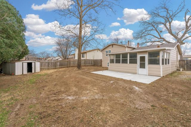 2515 W Sunnybrook St, Wichita, KS 67217