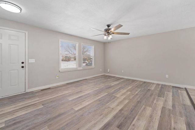 2515 W Sunnybrook St, Wichita, KS 67217