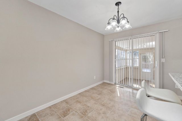 2515 W Sunnybrook St, Wichita, KS 67217