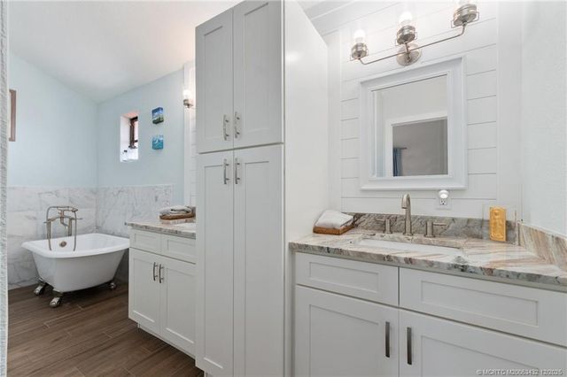 4304 SE Fairway E, Stuart, FL 34997