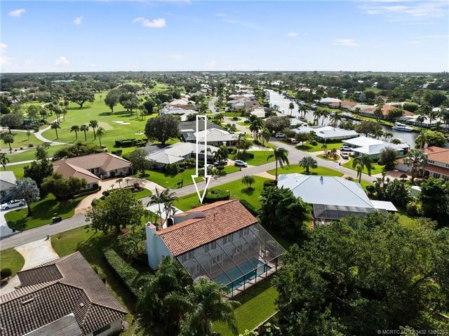 4304 SE Fairway E, Stuart, FL 34997
