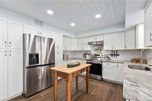 4304 SE Fairway E, Stuart, FL 34997