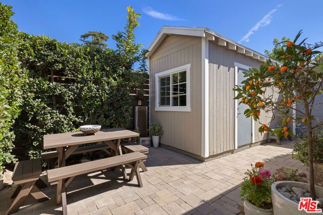 2527 Arthur Street, Los Angeles, CA 90065