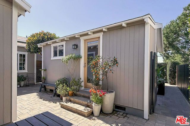 2527 Arthur Street, Los Angeles, CA 90065