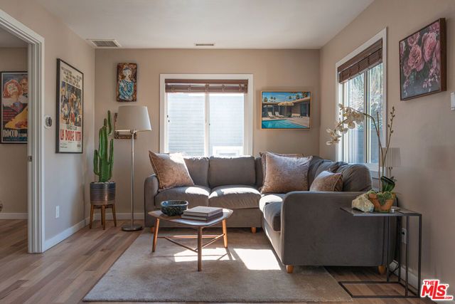 2527 Arthur Street, Los Angeles, CA 90065