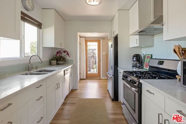 2527 Arthur Street, Los Angeles, CA 90065