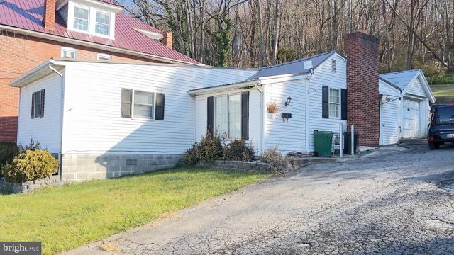 880 MARYLAND AVE, Cumberland, MD 21502