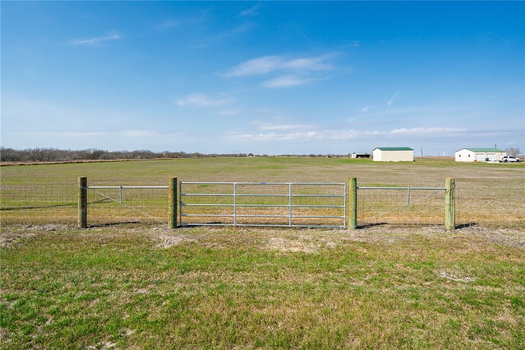2793 County Road 3161, Taft, TX 78390 — exterior