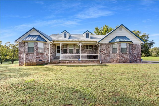 126 RIVERPOINT Road, Clarksville, AR 72830