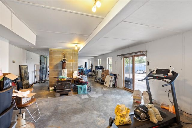 126 RIVERPOINT Road, Clarksville, AR 72830