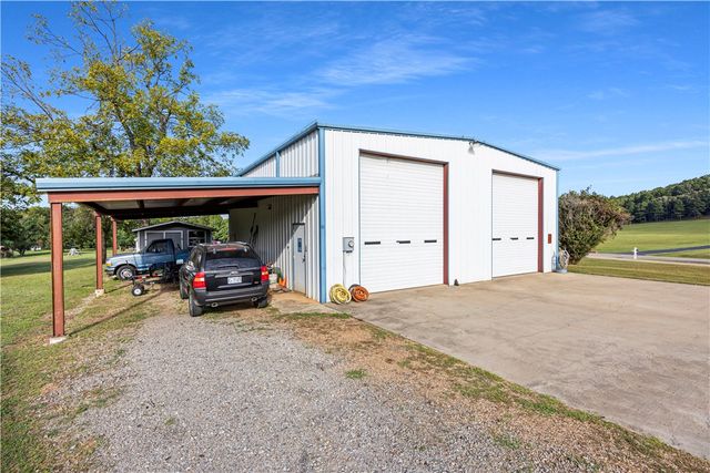 126 RIVERPOINT Road, Clarksville, AR 72830
