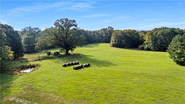 126 RIVERPOINT Road, Clarksville, AR 72830
