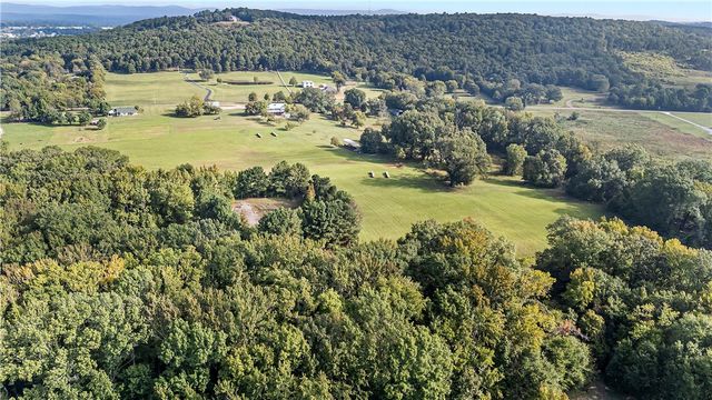 126 RIVERPOINT Road, Clarksville, AR 72830