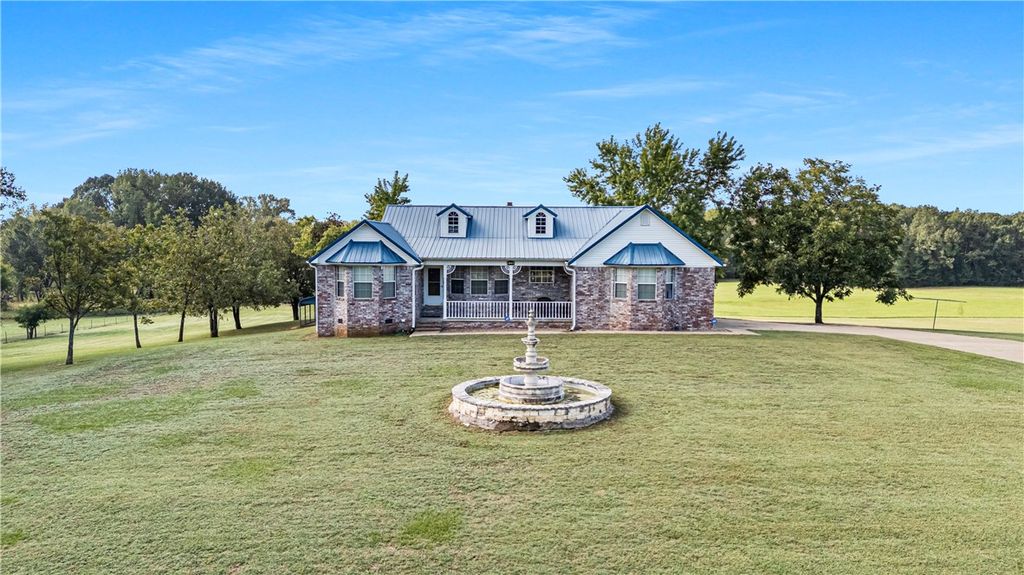 126 RIVERPOINT Road, Clarksville, AR 72830