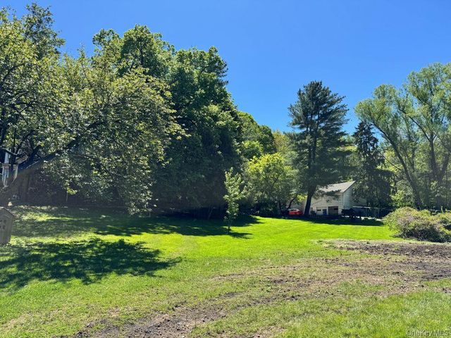 560 Taxter Road, Elmsford, NY 10523