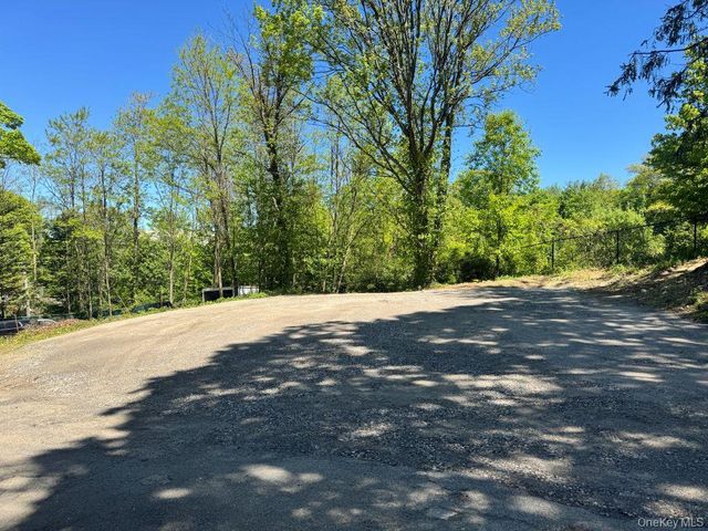 560 Taxter Road, Elmsford, NY 10523