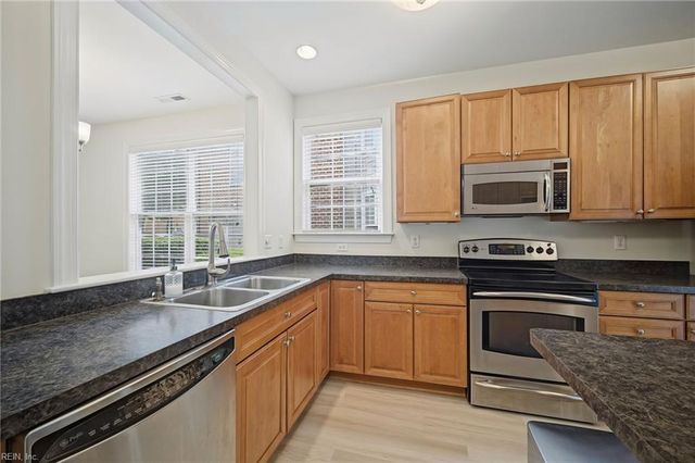 458 Blue Beech WAY, Chesapeake, VA 23320