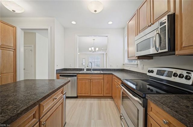458 Blue Beech WAY, Chesapeake, VA 23320