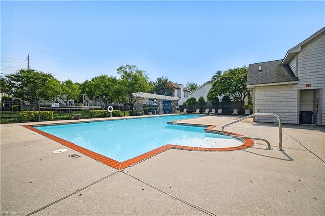 458 Blue Beech WAY, Chesapeake, VA 23320
