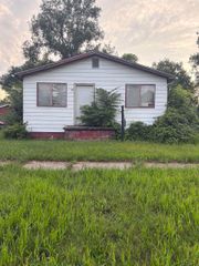 545 S 10th Street, Saginaw, MI 48601