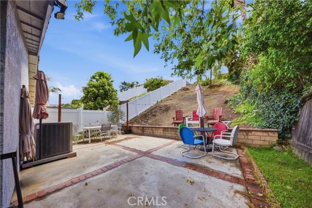 8462 E Amberwood, Anaheim, CA 92808