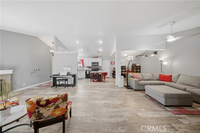 8462 E Amberwood, Anaheim, CA 92808