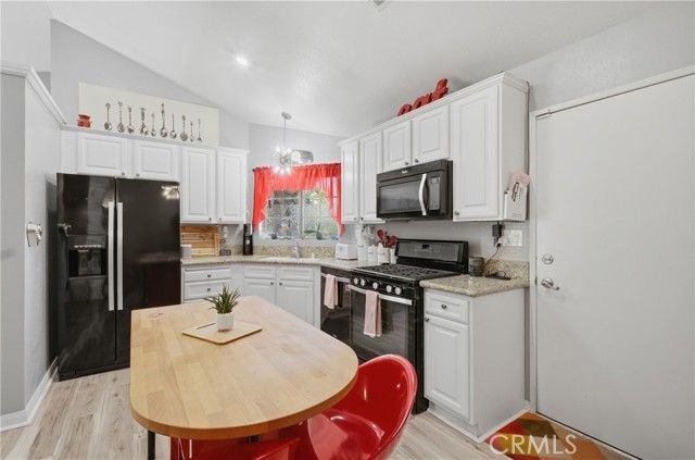 8462 E Amberwood, Anaheim, CA 92808