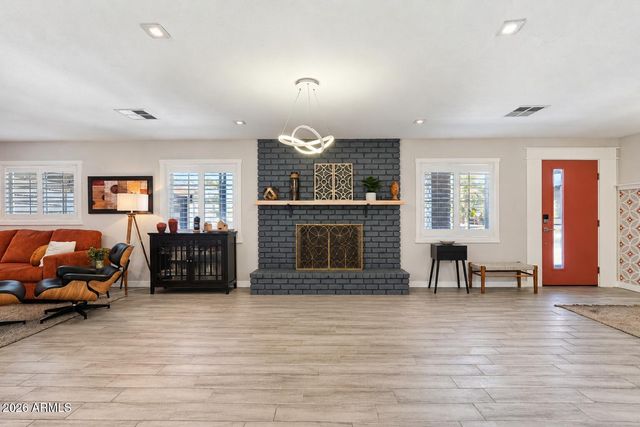 13419 N CANTERBURY Drive, Phoenix, AZ 85023