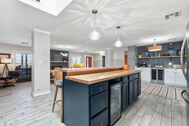 13419 N CANTERBURY Drive, Phoenix, AZ 85023