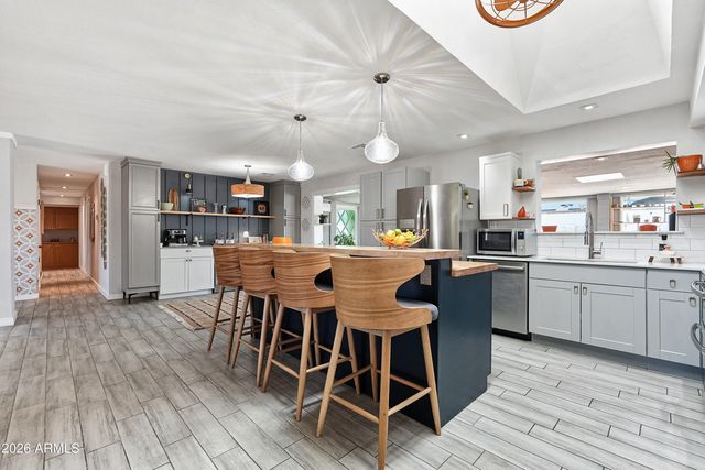 13419 N CANTERBURY Drive, Phoenix, AZ 85023