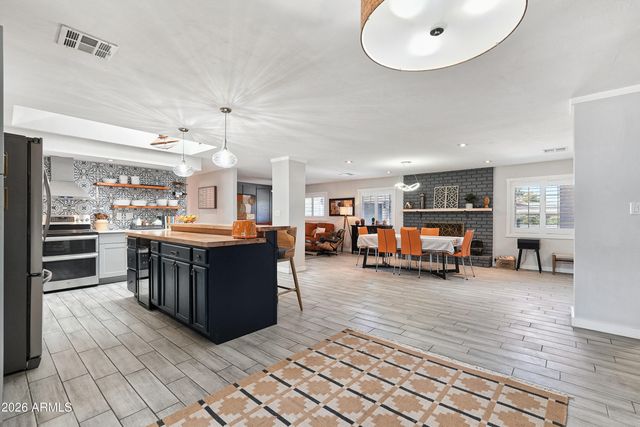 13419 N CANTERBURY Drive, Phoenix, AZ 85023