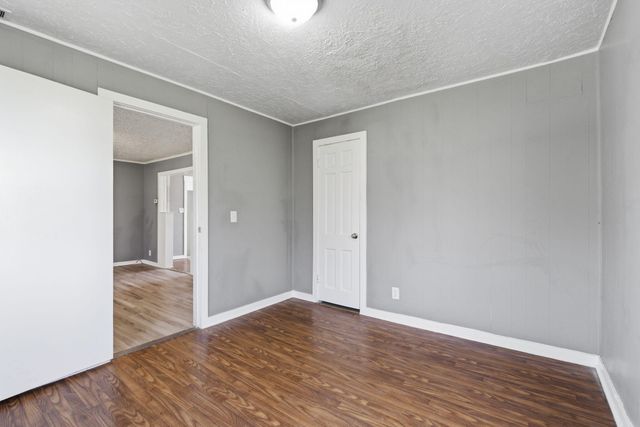 1508 E Livingston Street, Springfield, MO 65803