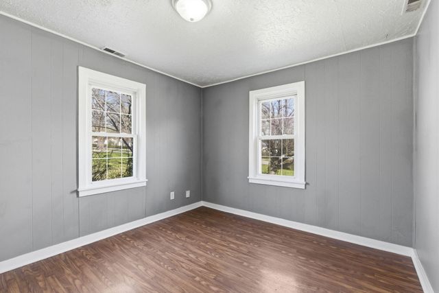 1508 E Livingston Street, Springfield, MO 65803