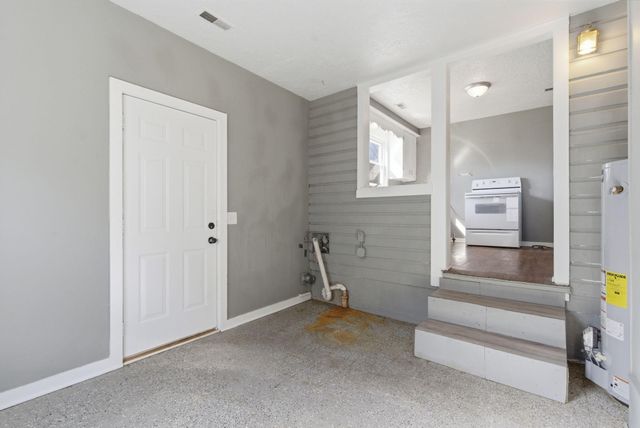 1508 E Livingston Street, Springfield, MO 65803