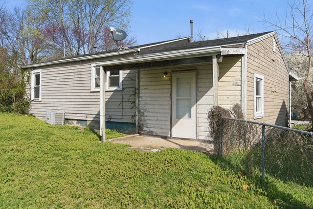1508 E Livingston Street, Springfield, MO 65803