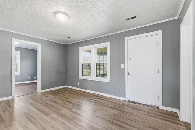 1508 E Livingston Street, Springfield, MO 65803