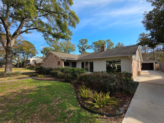 11219 Valley Spring Drive, Houston, TX 77043