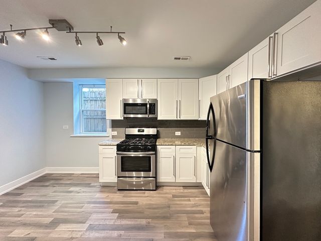 4148 W Cermak Road GARDEN, Chicago, IL 60623