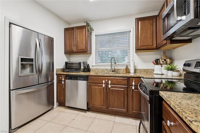 179 Bret Harte DR, Newport News, VA 23602