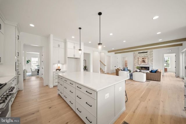 9437 OLD COURTHOUSE RD, Vienna, VA 22182