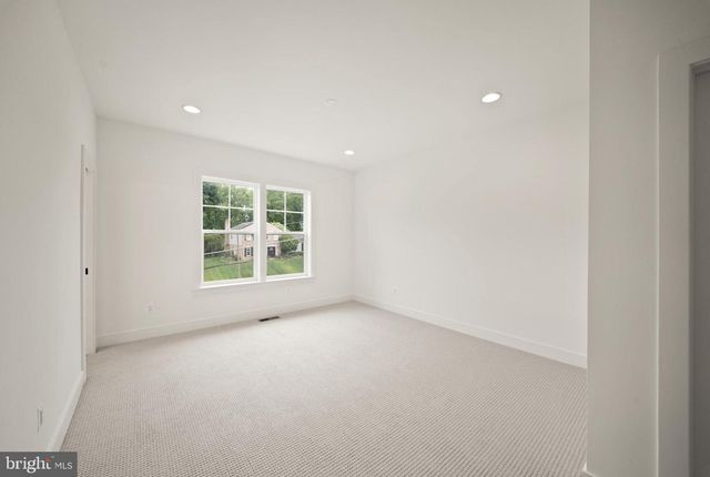 9437 OLD COURTHOUSE RD, Vienna, VA 22182