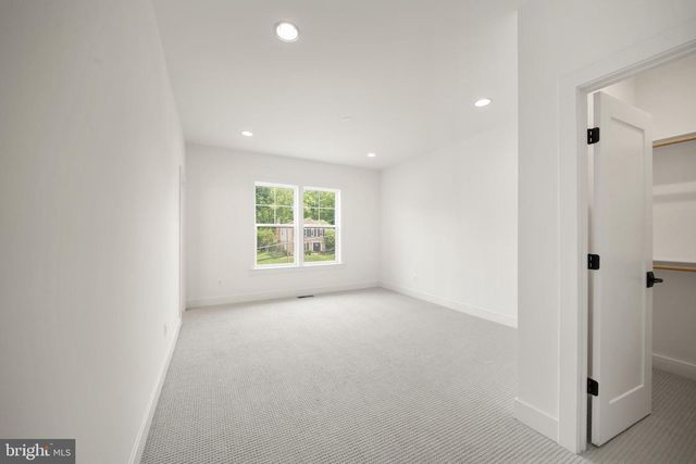 9437 OLD COURTHOUSE RD, Vienna, VA 22182