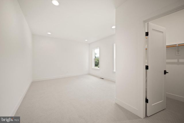 9437 OLD COURTHOUSE RD, Vienna, VA 22182
