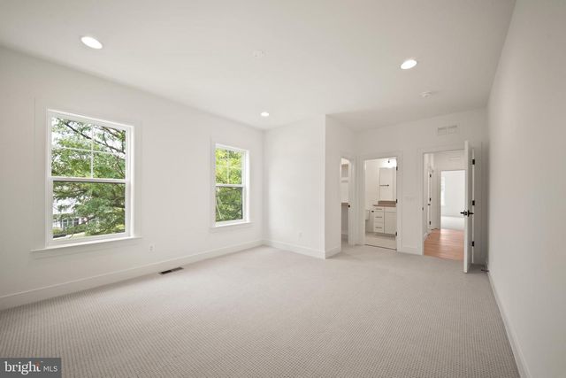 9437 OLD COURTHOUSE RD, Vienna, VA 22182