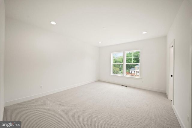 9437 OLD COURTHOUSE RD, Vienna, VA 22182