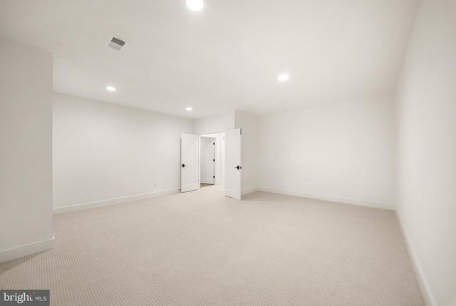 9437 OLD COURTHOUSE RD, Vienna, VA 22182