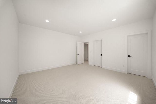 9437 OLD COURTHOUSE RD, Vienna, VA 22182