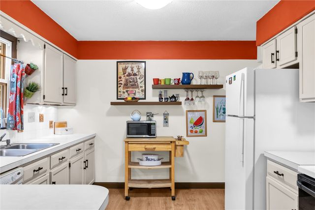 2623 Westwood Drive NW, Cedar Rapids, IA 52405