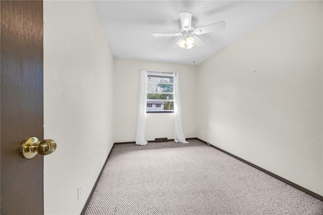 2623 Westwood Drive NW, Cedar Rapids, IA 52405