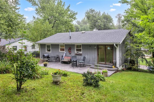 2623 Westwood Drive NW, Cedar Rapids, IA 52405